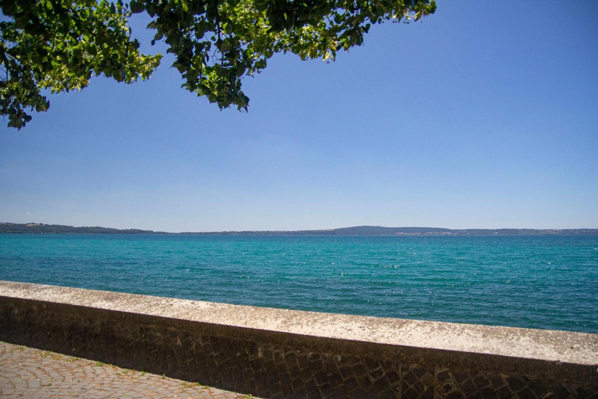 Finestra Sul Borgo Trevignano Romano Exterior foto